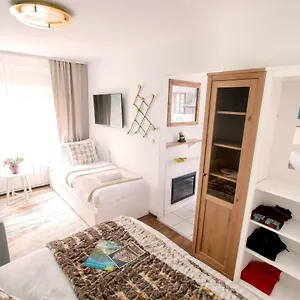  Apartment Artorius